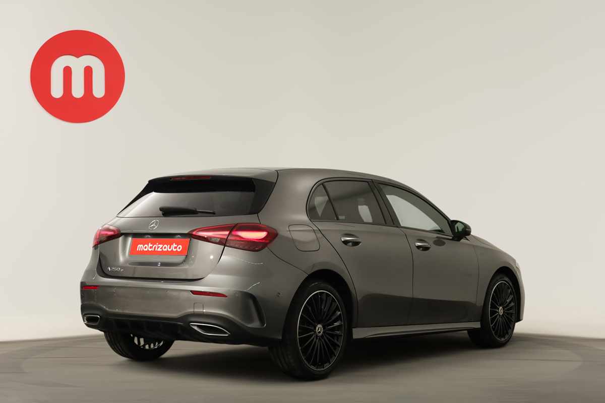 mercedes-benz-classe-a-2024-hibrido-a-gasolina-1332cc