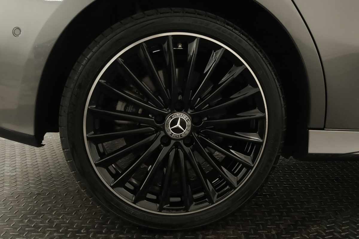 mercedes-benz-classe-a-2024-hibrido-a-gasolina-1332cc