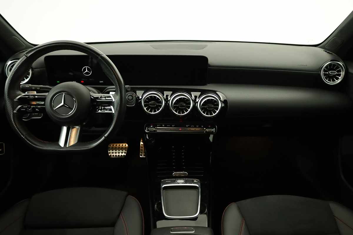 mercedes-benz-classe-a-2024-hibrido-a-gasolina-1332cc