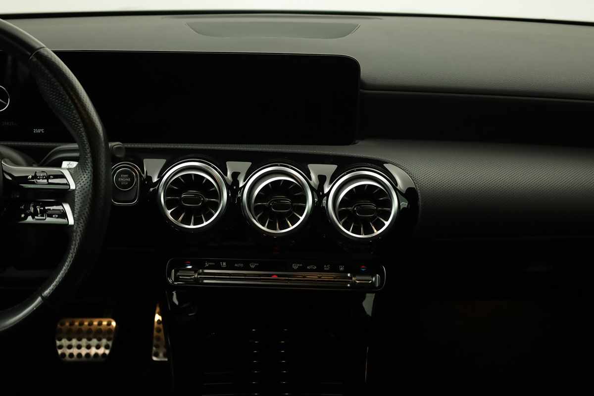 mercedes-benz-classe-a-2024-hibrido-a-gasolina-1332cc