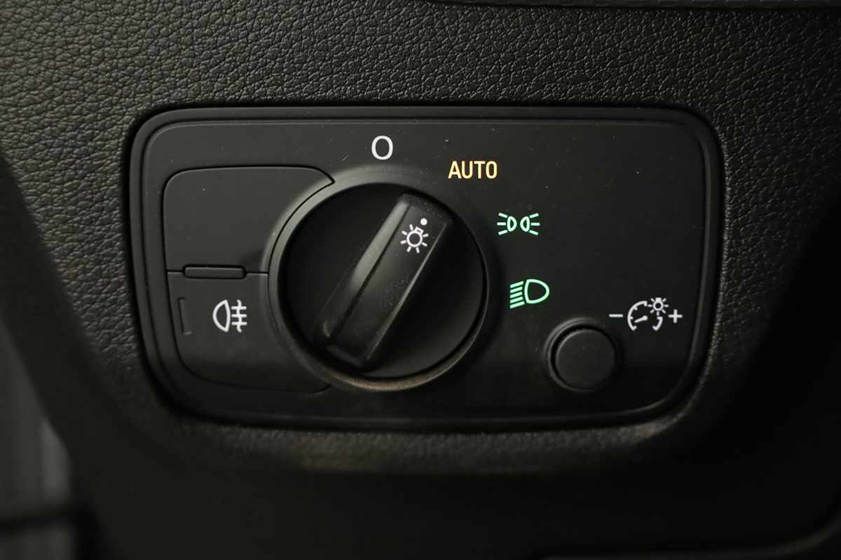 audi-q2-2023-gasolina-1498cc