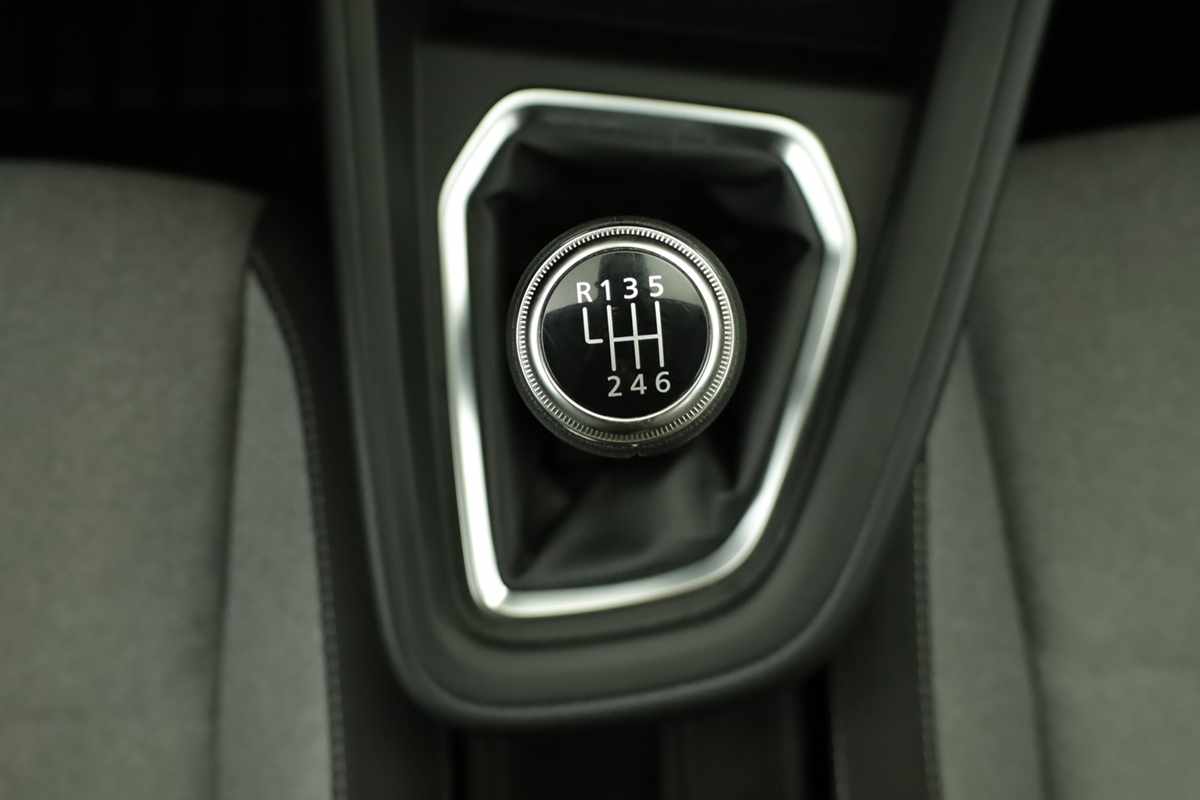 mitsubishi-colt-2025-gasolina-999cc