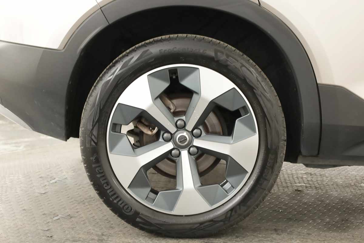 volvo-xc40-2024-gasolina-1477cc