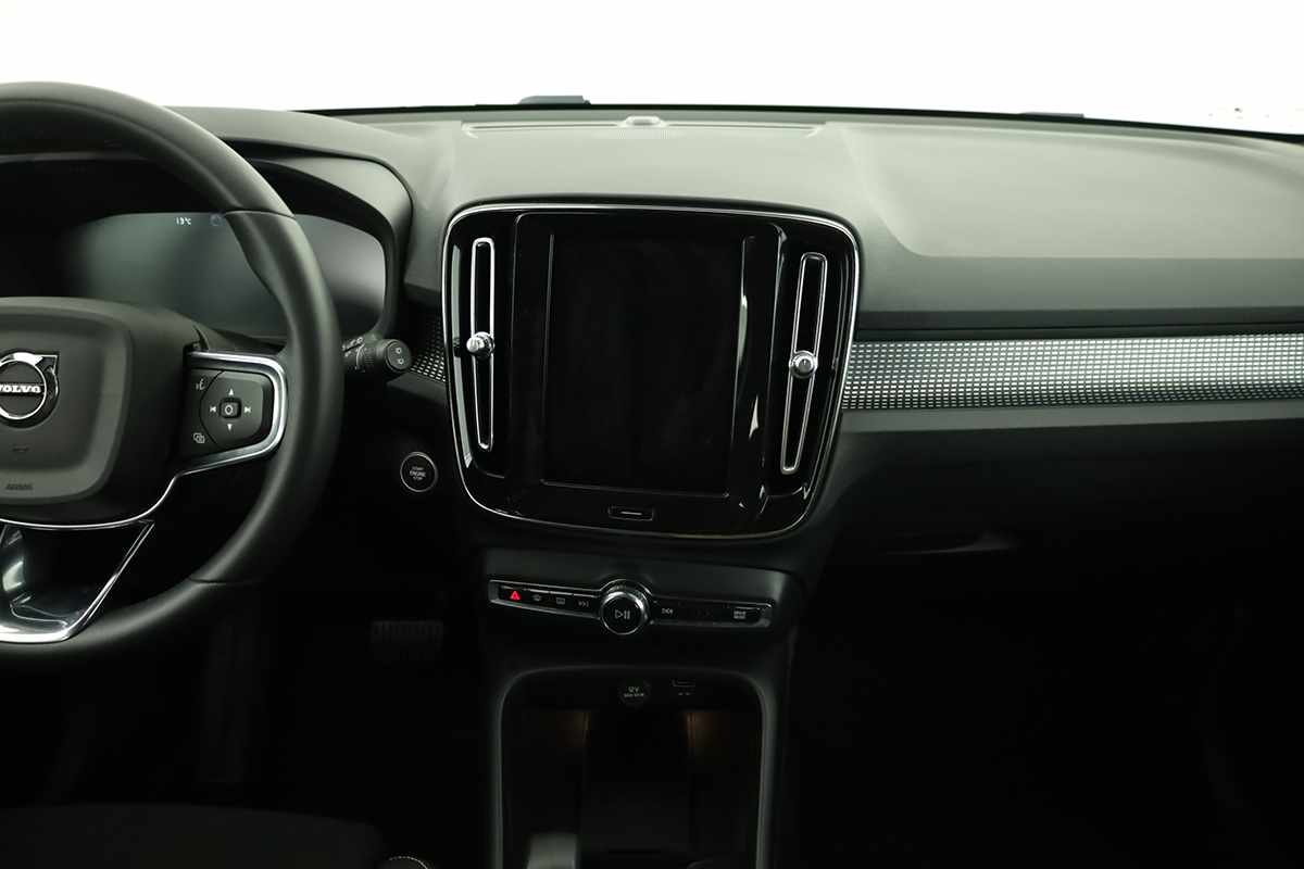 volvo-xc40-2024-gasolina-1477cc