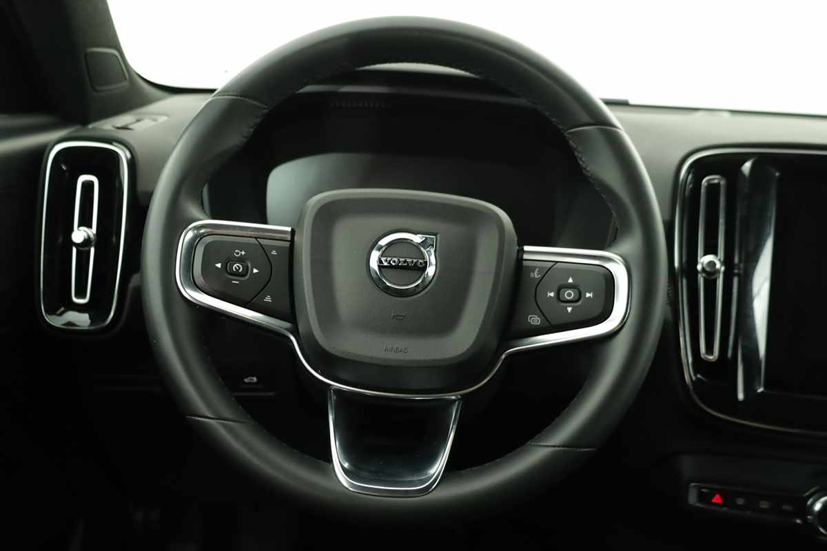 volvo-xc40-2024-gasolina-1477cc