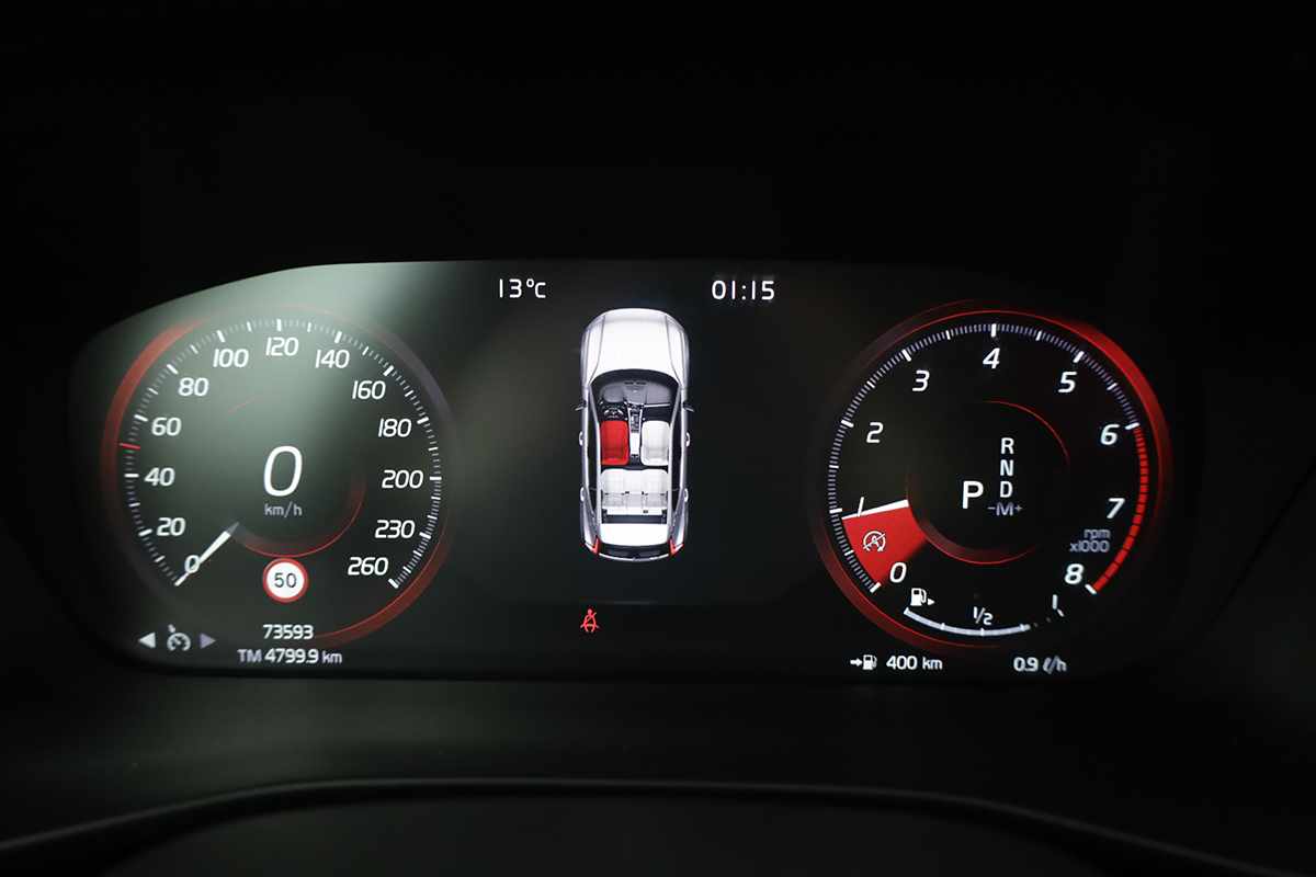 volvo-xc40-2024-gasolina-1477cc
