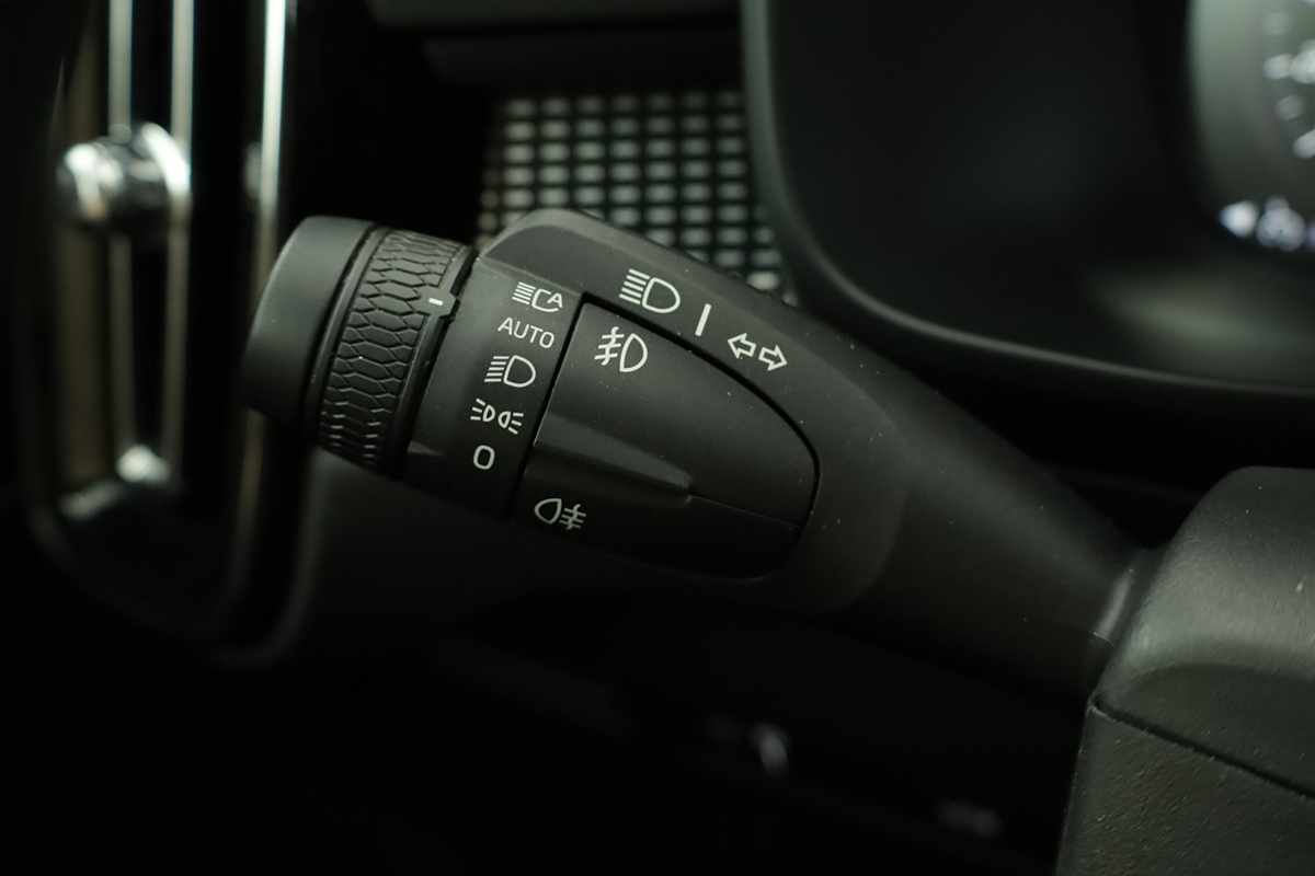volvo-xc40-2024-gasolina-1477cc