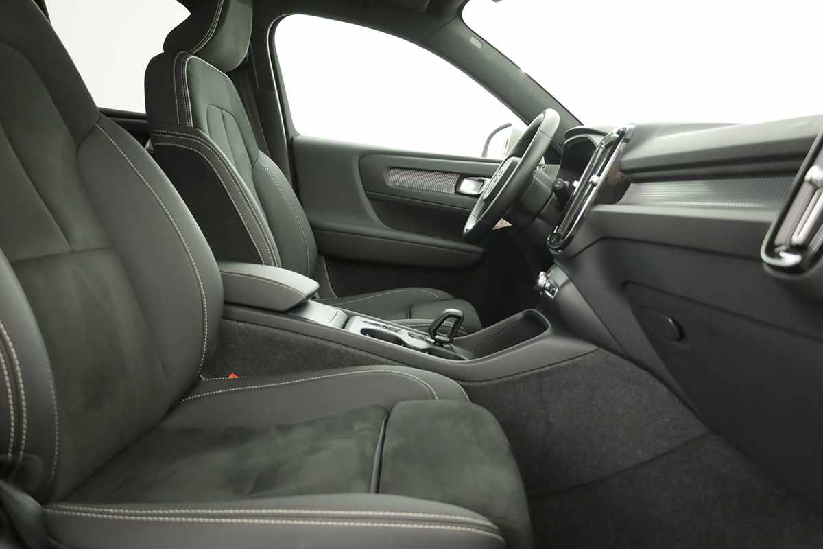 volvo-xc40-2024-gasolina-1477cc