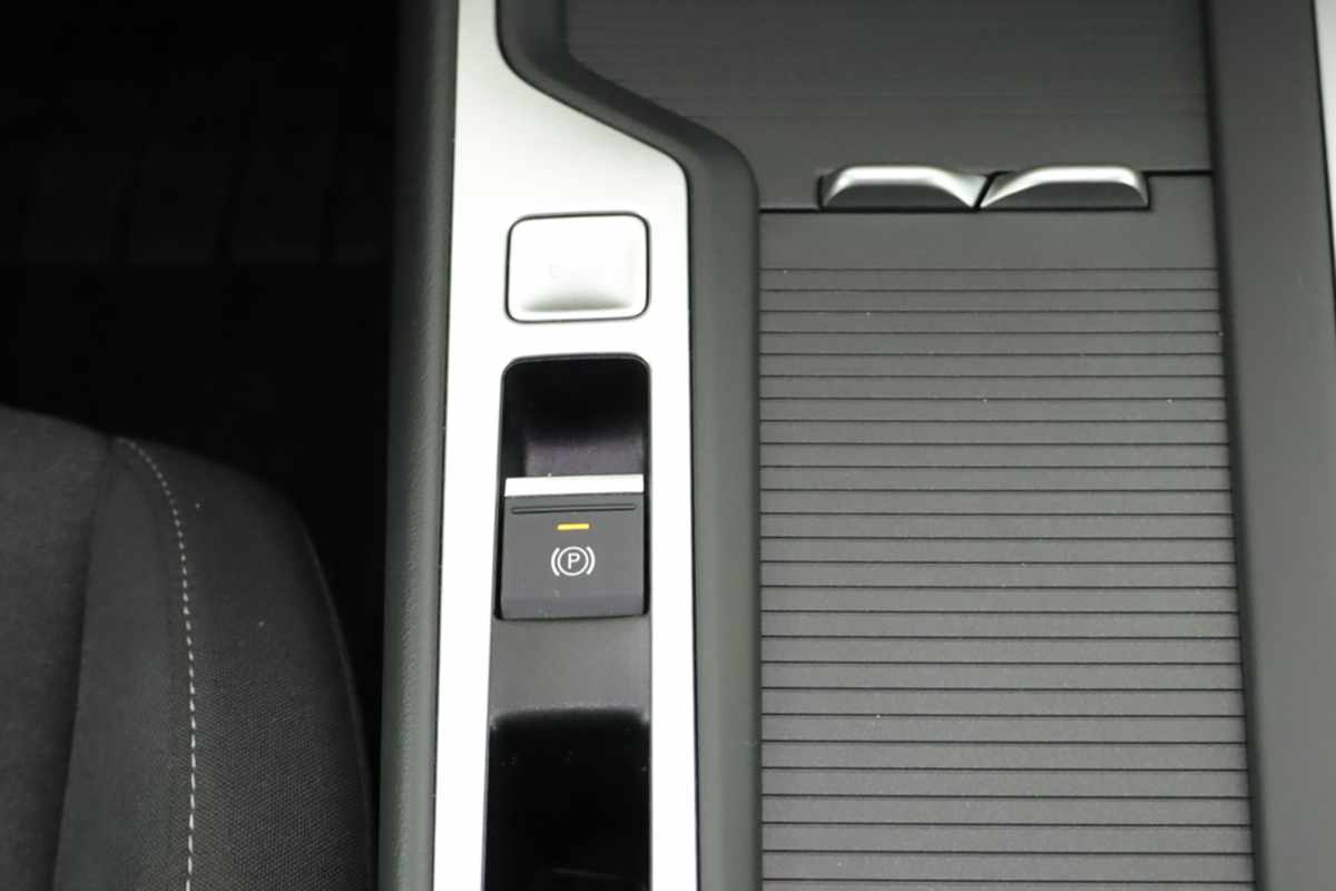 volkswagen-passat-variant-2025-hibrido-a-gasolina-1498cc