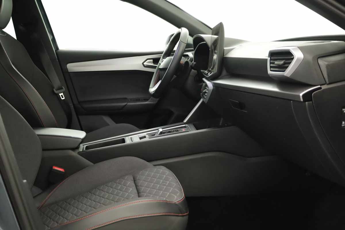 seat-leon-st-2025-hibrido-a-gasolina-1498cc