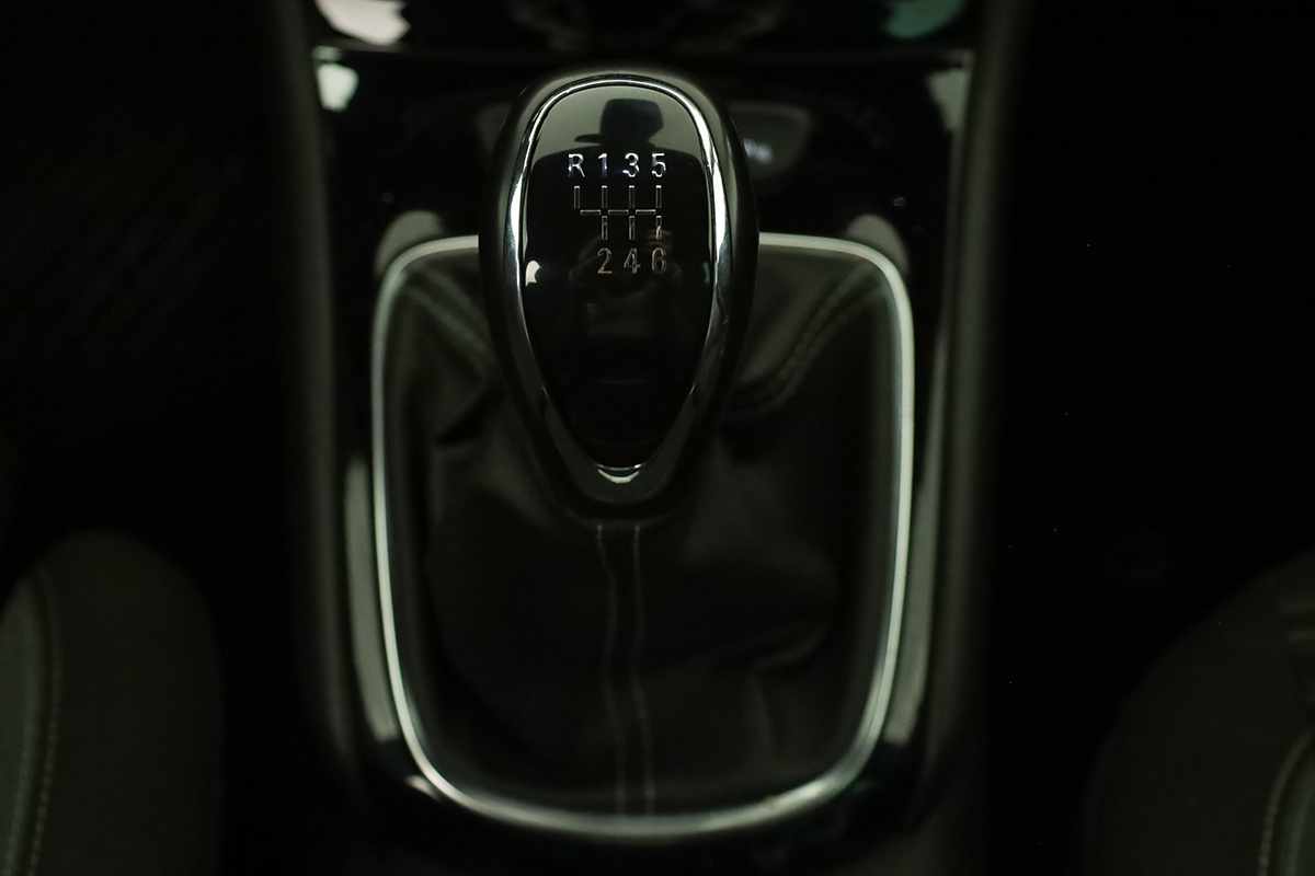 opel-astra-2019-gasolina-1199cc