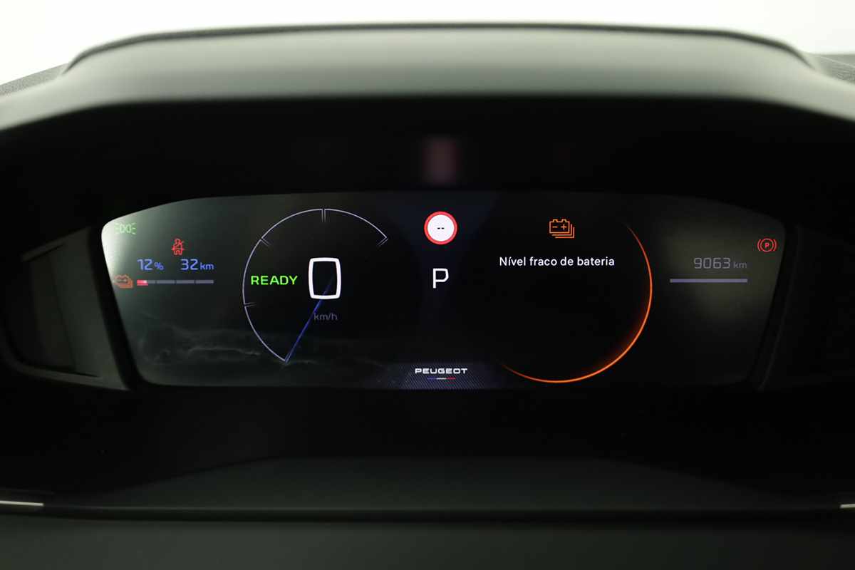 peugeot-e-208-2025-eletrico-0cc