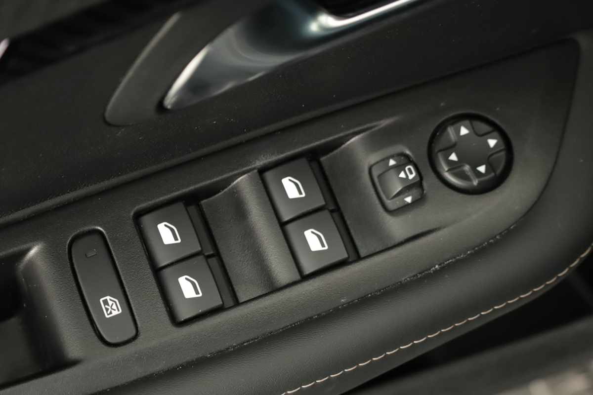 peugeot-e-208-2025-eletrico-0cc
