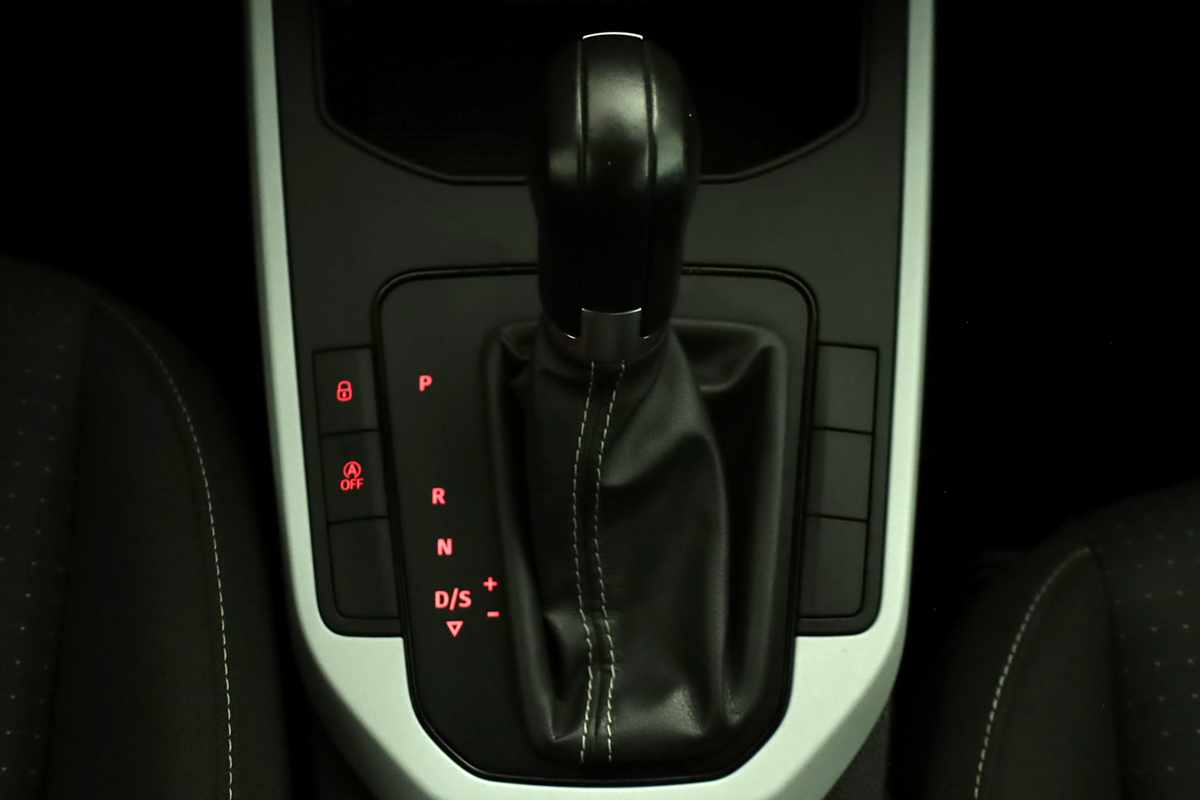 seat-arona-2023-gasolina-999cc