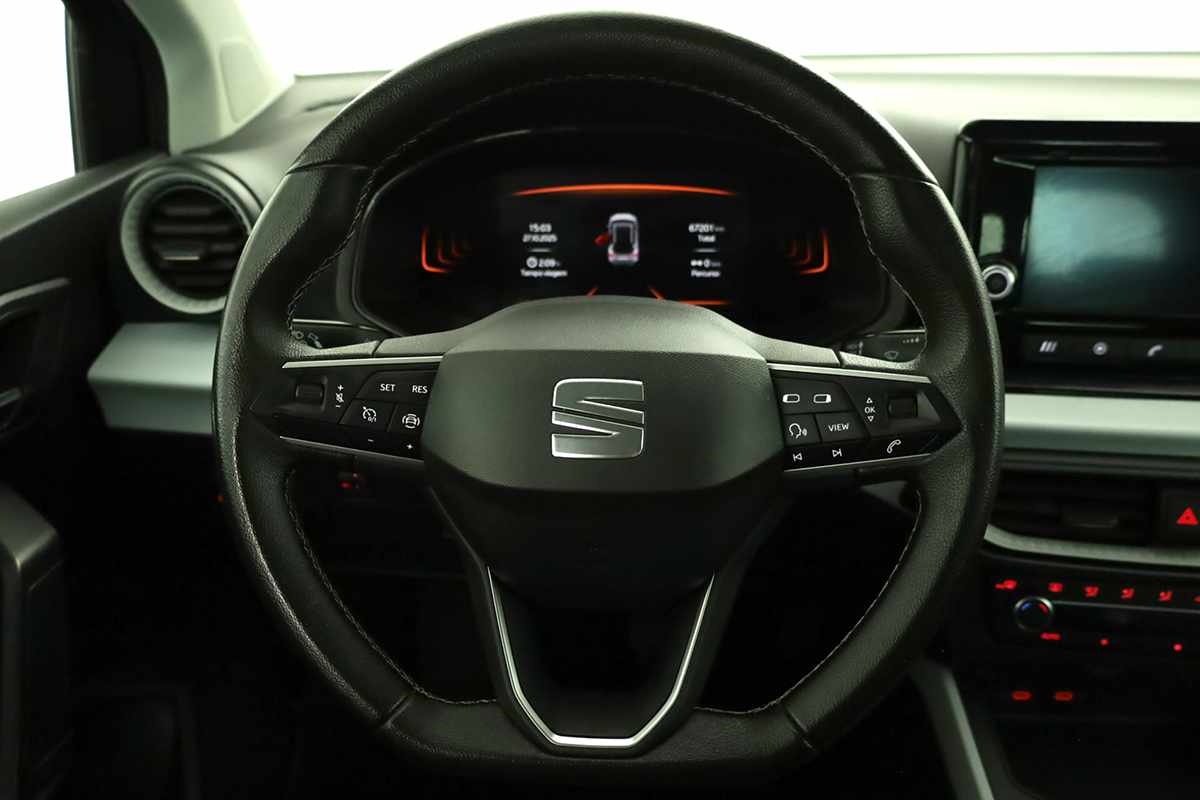 seat-arona-2023-gasolina-999cc