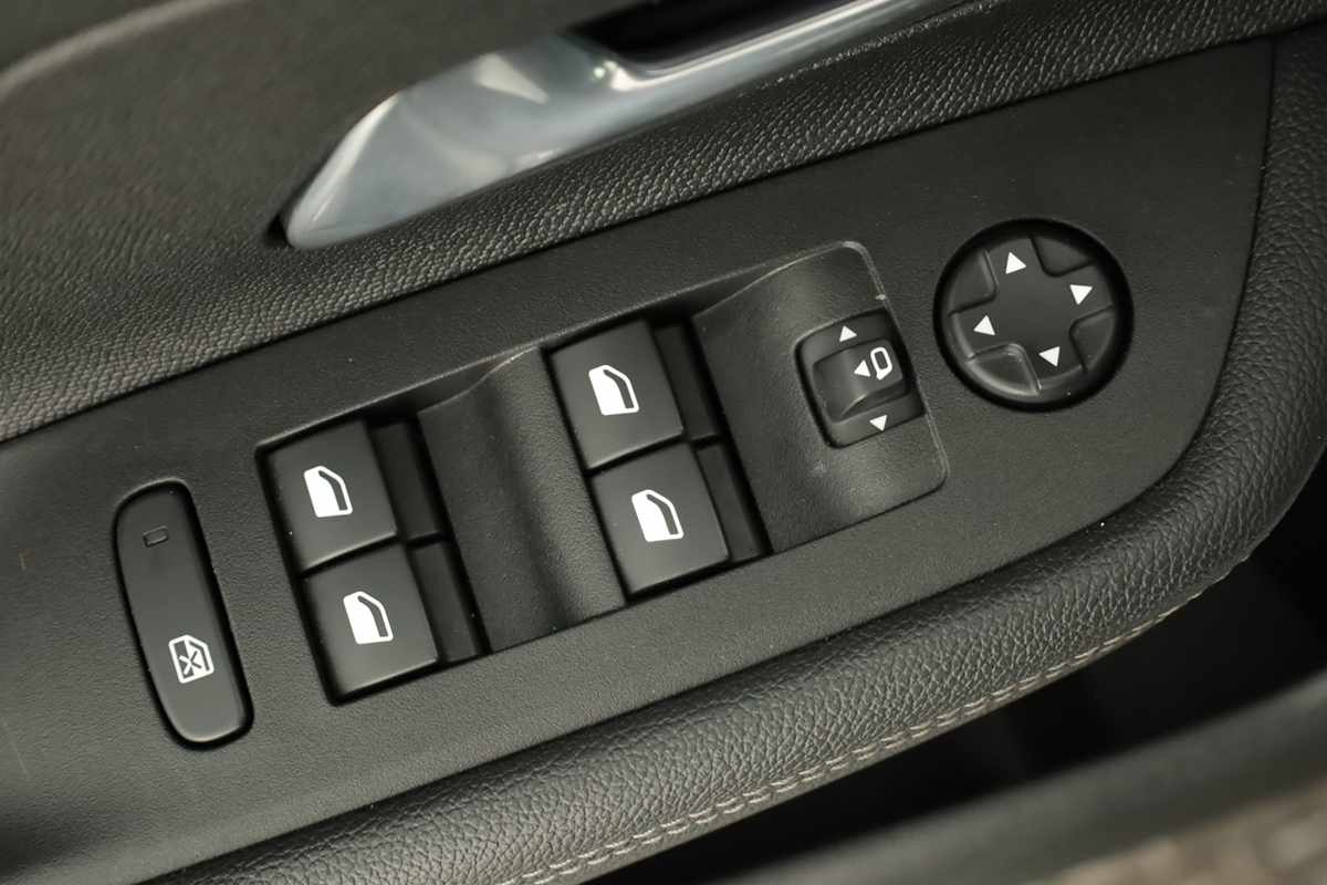 opel-mokka-2024-gasolina-1199cc