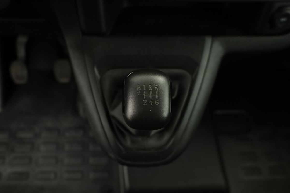 peugeot-expert-2024-diesel-1499cc