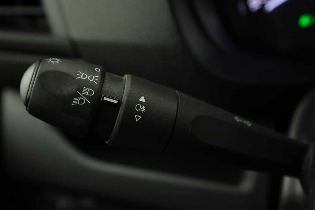 peugeot-expert-2024-diesel-1499cc
