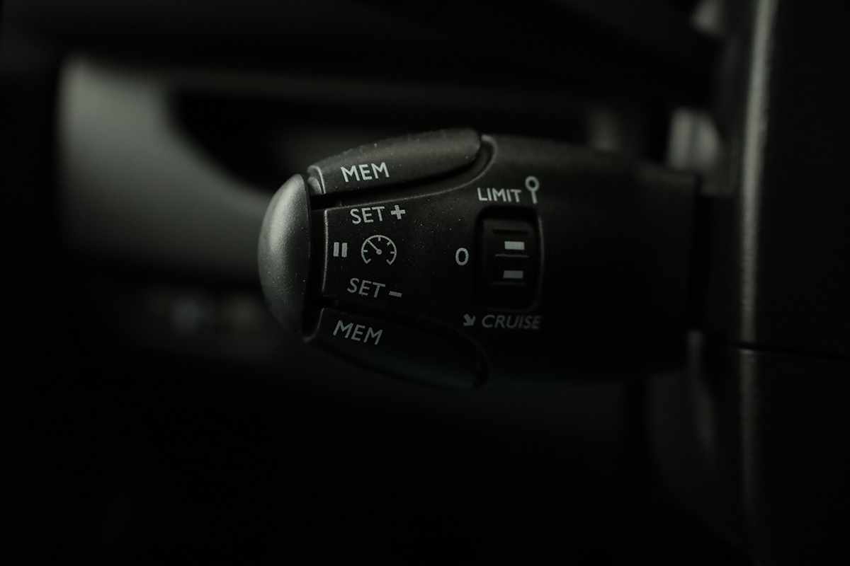 peugeot-expert-2024-diesel-1499cc