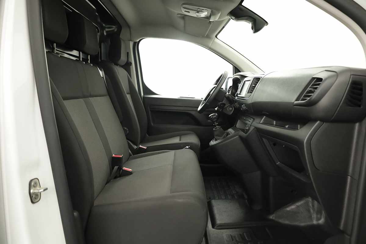 peugeot-expert-2024-diesel-1499cc
