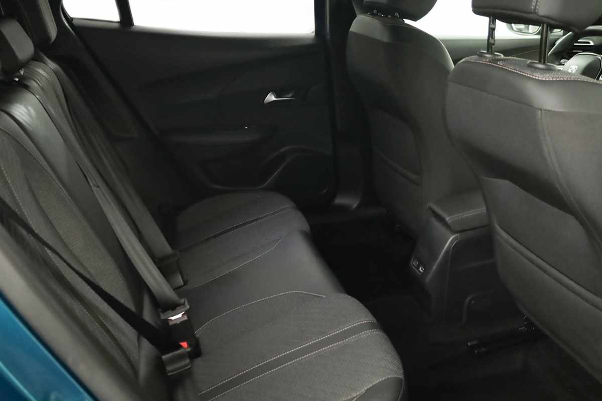 peugeot-e-2008-2025-eletrico-0cc