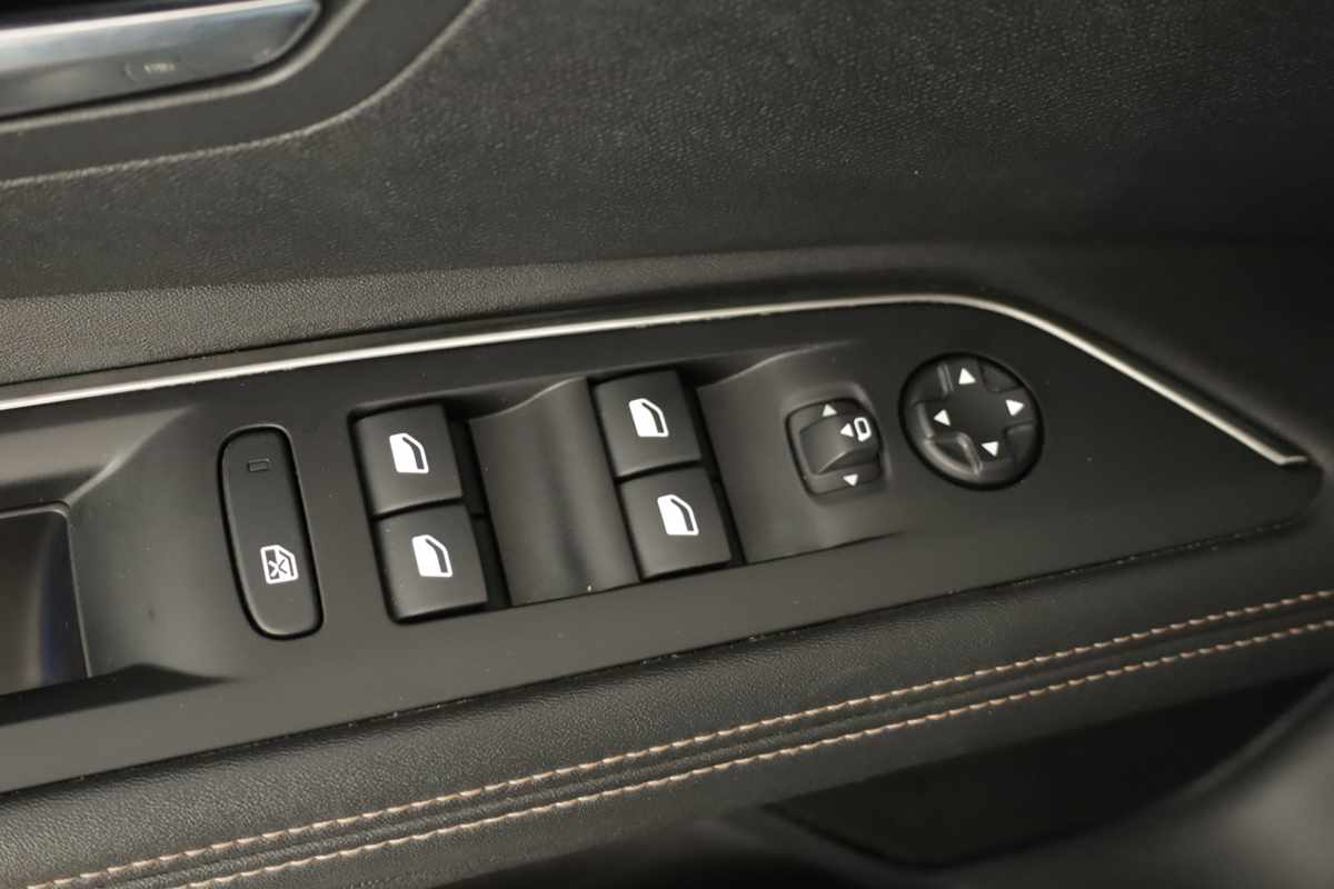 peugeot-3008-2024-gasolina-1199cc