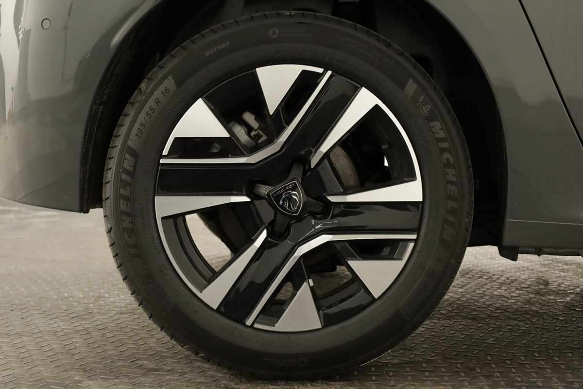 peugeot-208-2026-gasolina-1199cc