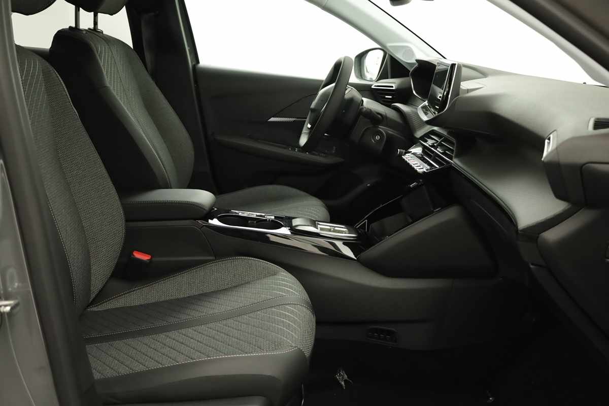 peugeot-208-2026-gasolina-1199cc