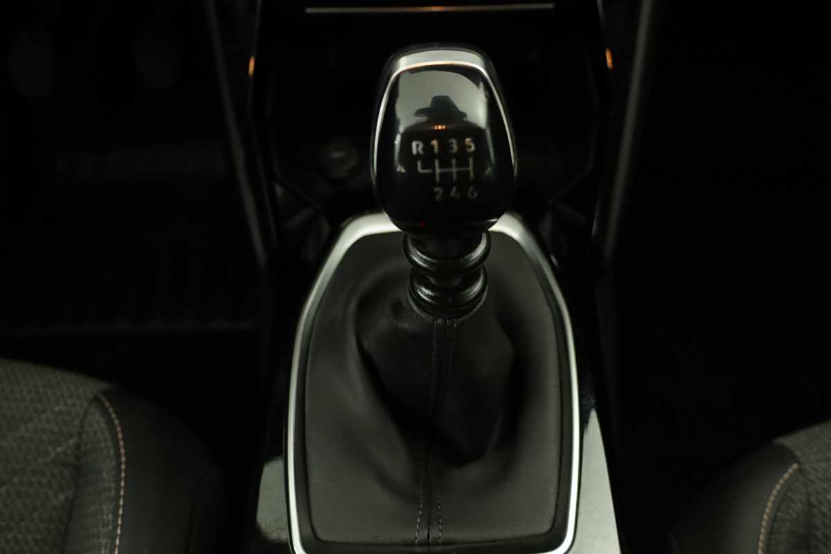 peugeot-208-2025-gasolina-1199cc