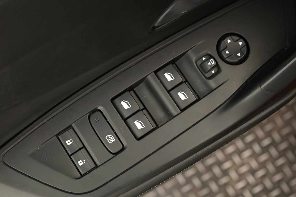 peugeot-408-2024-hibrido-a-gasolina-1598cc