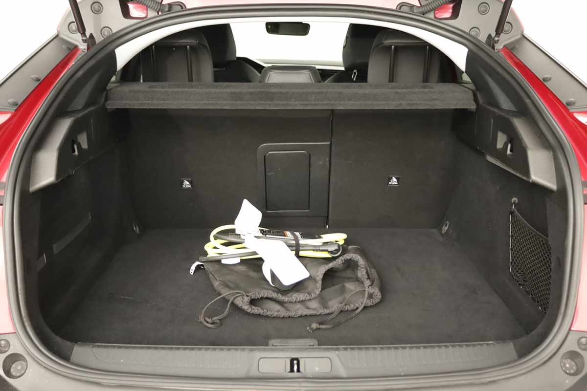 peugeot-408-2024-hibrido-a-gasolina-1598cc