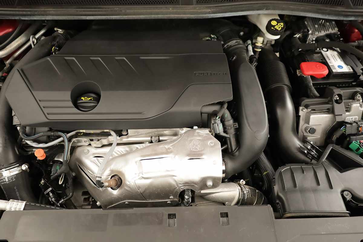 peugeot-408-2024-hibrido-a-gasolina-1598cc