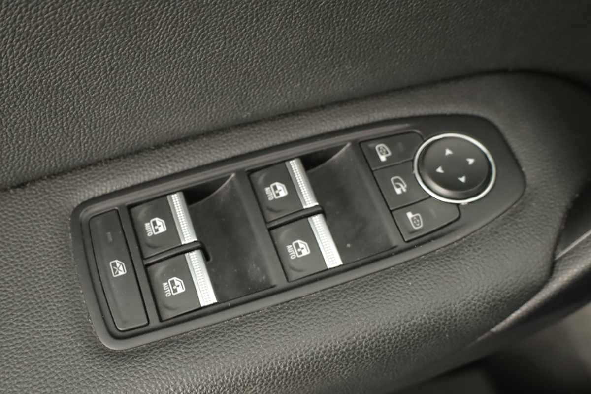 renault-captur-2024-gpl-999cc