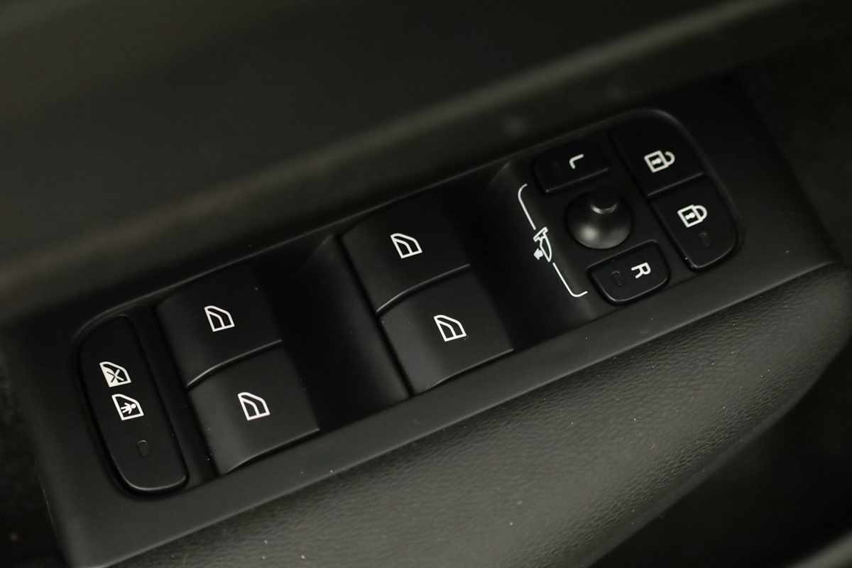 volvo-xc40-2024-gasolina-1477cc