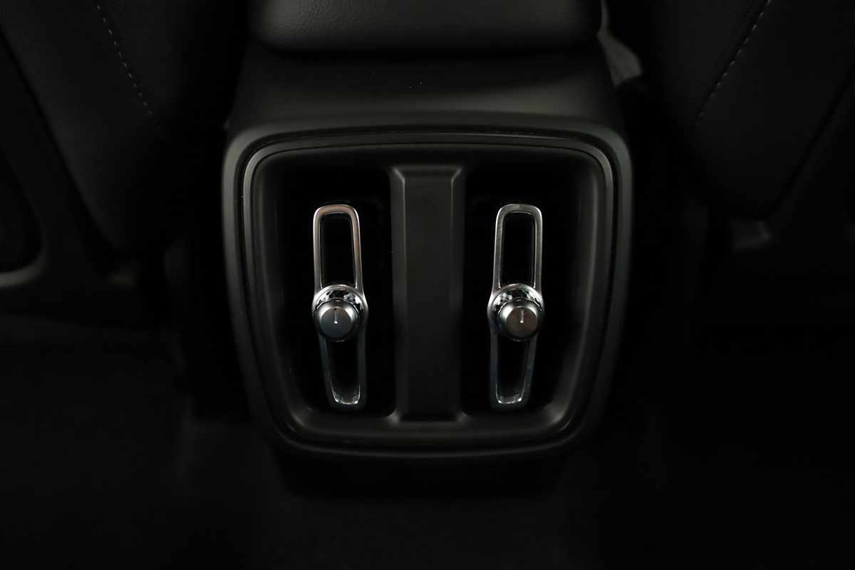volvo-xc40-2024-gasolina-1477cc