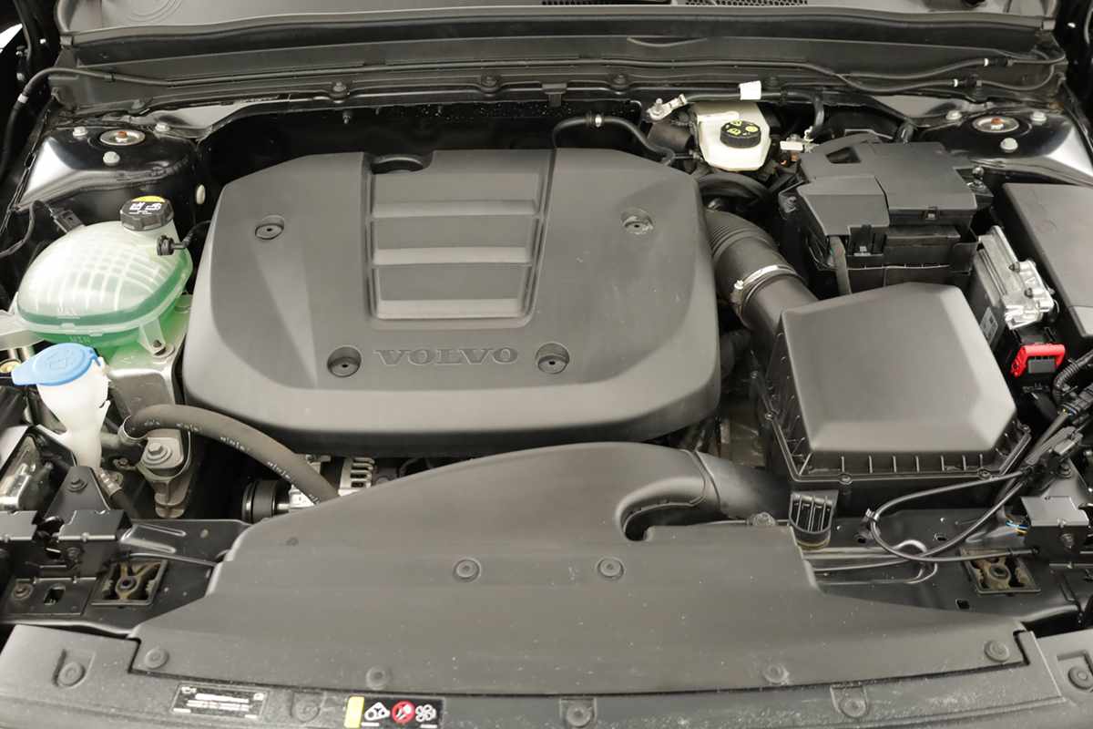 volvo-xc40-2024-gasolina-1477cc