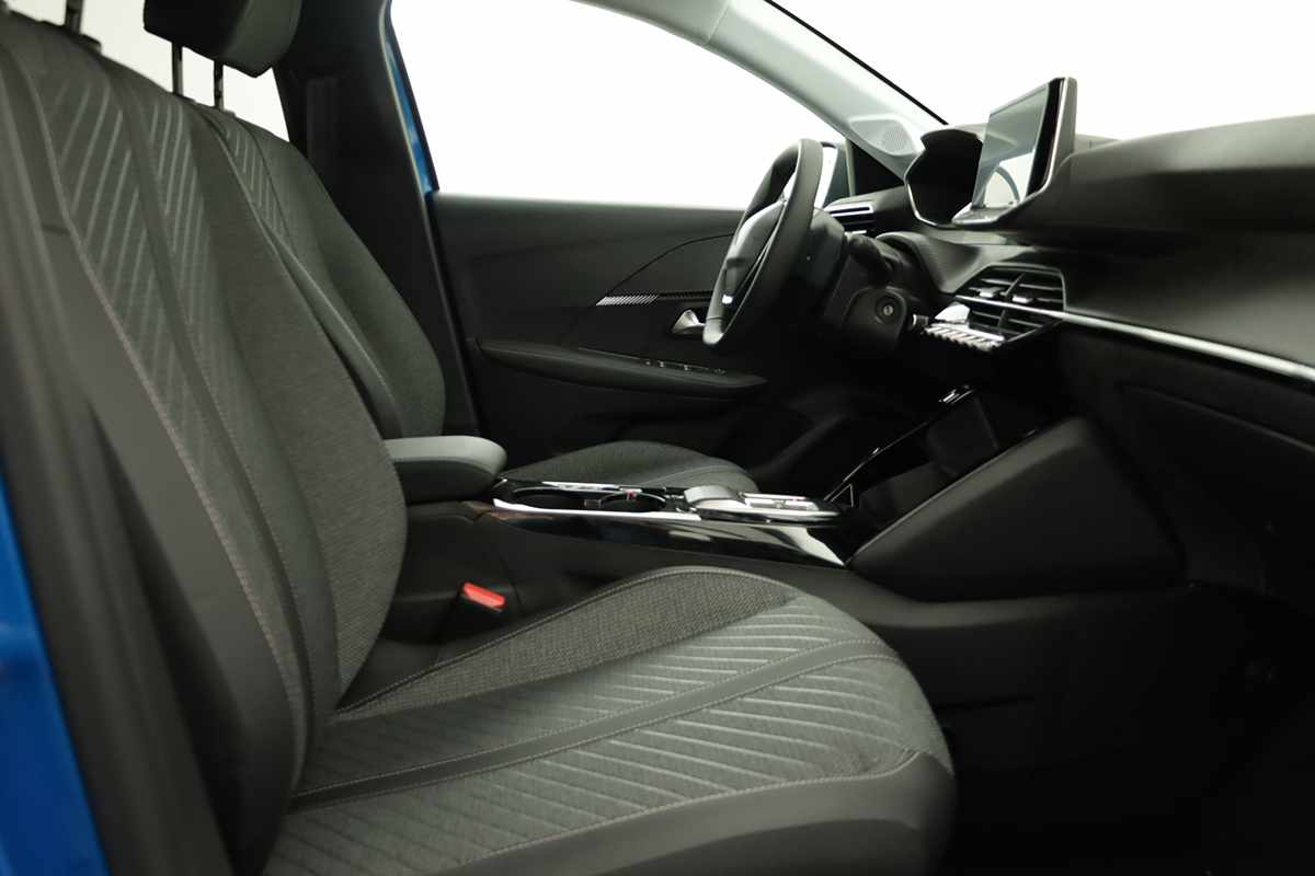 peugeot-208-2026-gasolina-1199cc