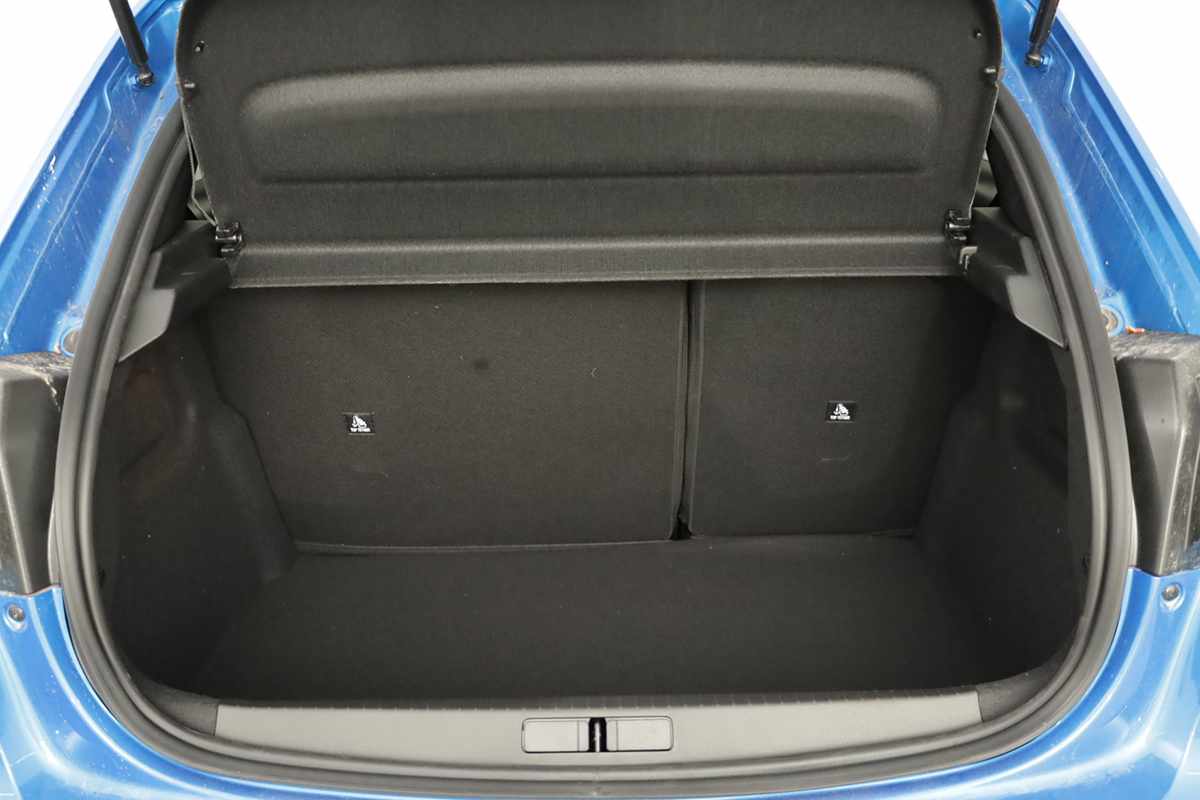 peugeot-208-2026-gasolina-1199cc