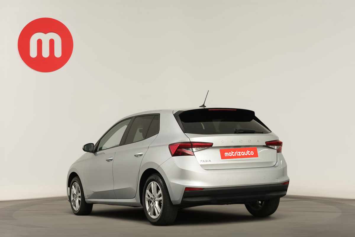skoda-fabia-2025-gasolina-999cc