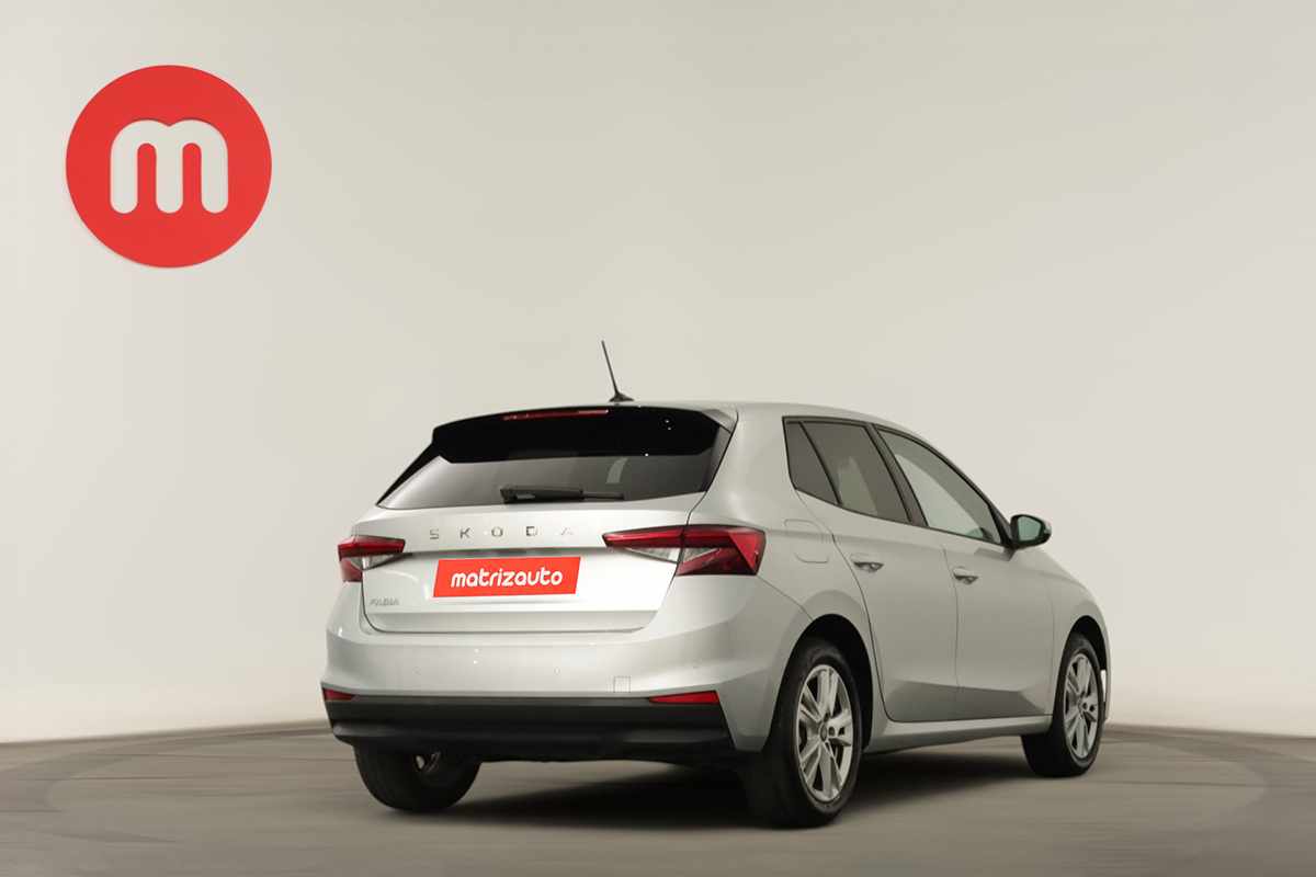 skoda-fabia-2025-gasolina-999cc