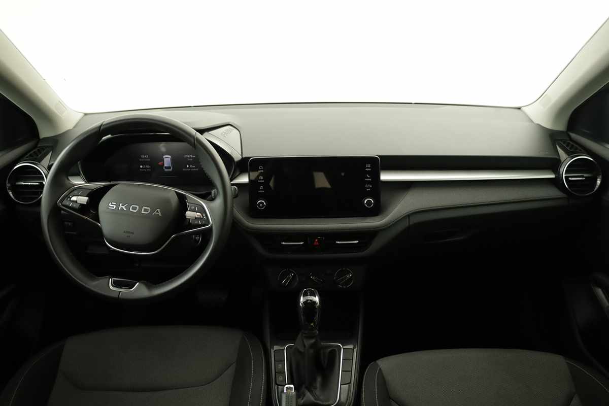 skoda-fabia-2025-gasolina-999cc