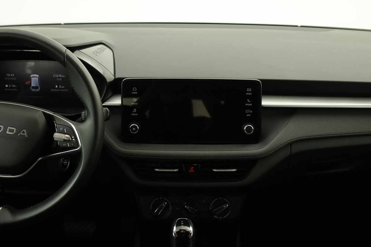 skoda-fabia-2025-gasolina-999cc