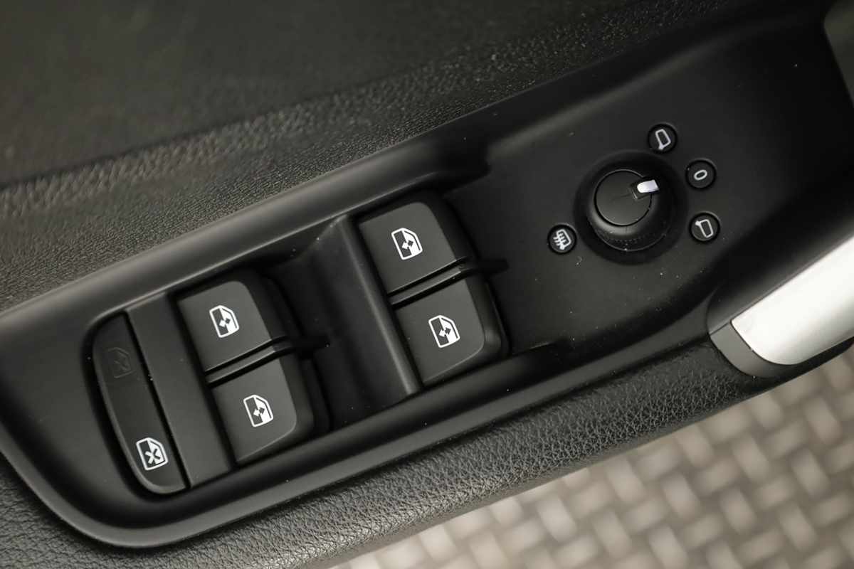 audi-q2-2023-gasolina-1498cc
