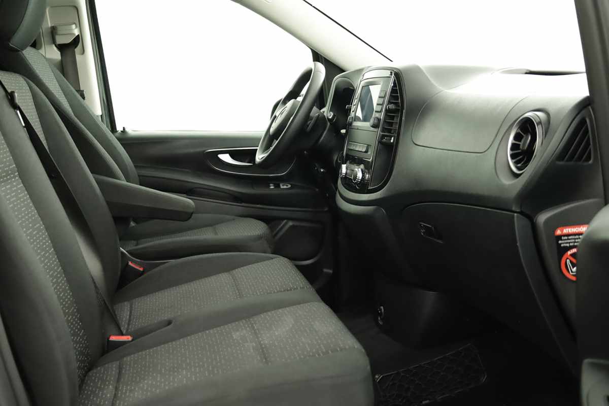 mercedes-benz-vito-tourer-2023-diesel-1950cc