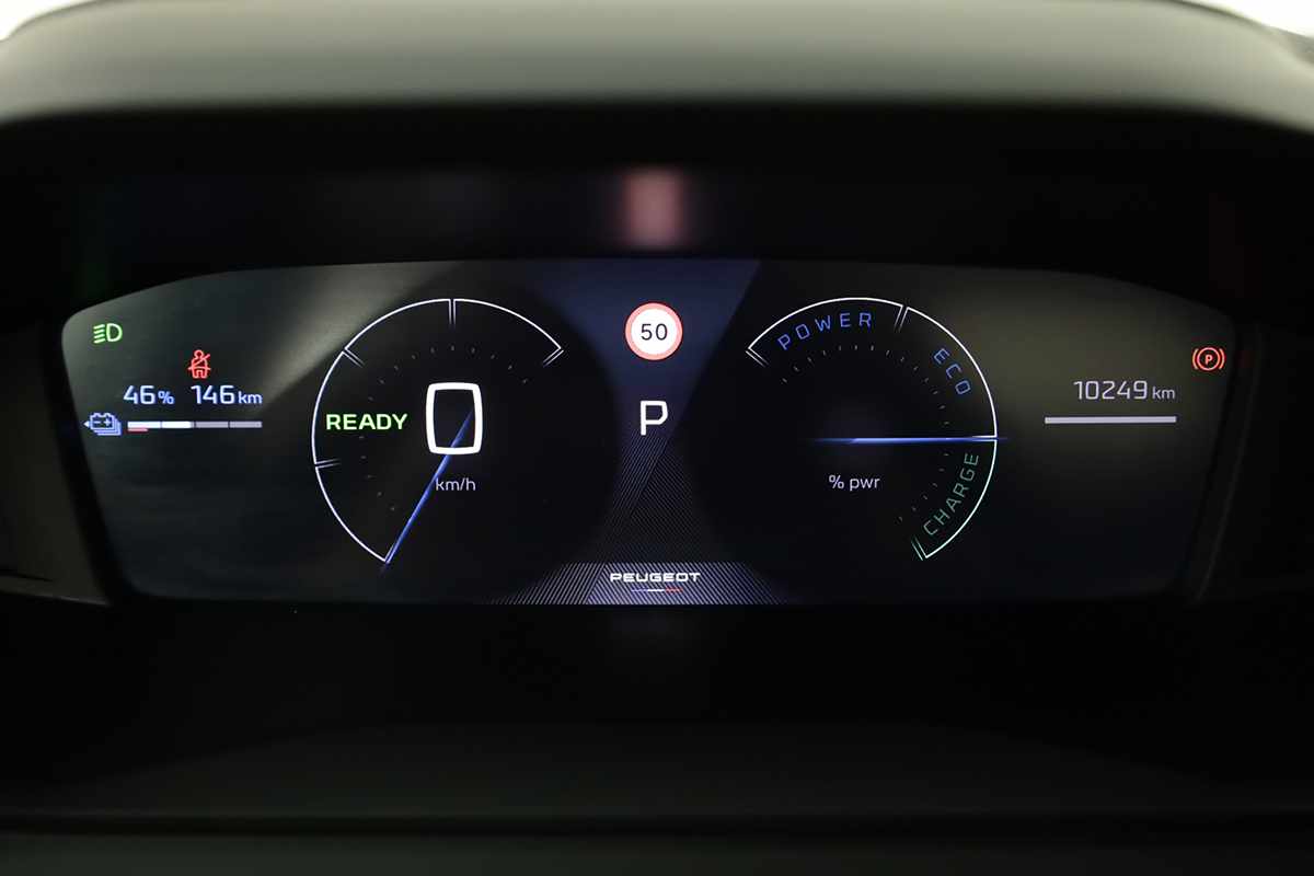 peugeot-e-2008-2025-eletrico-0cc