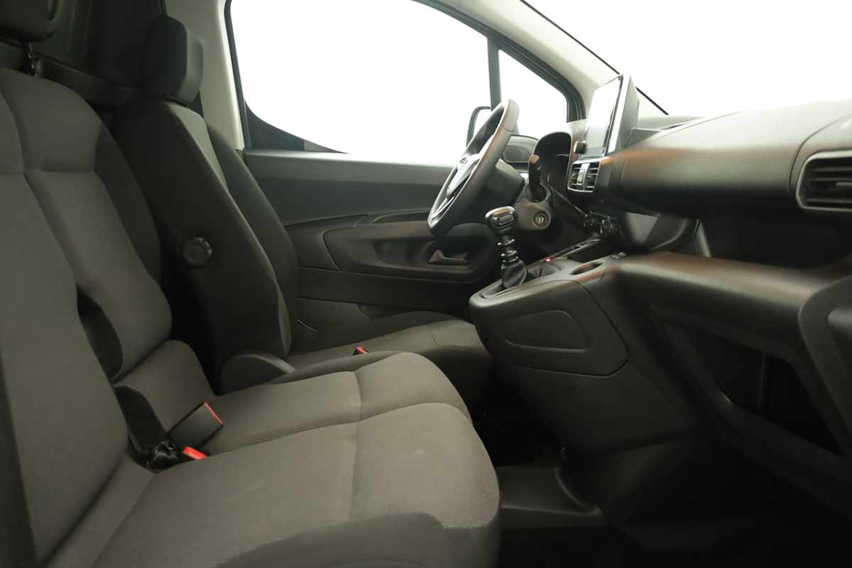 opel-combo-2023-diesel-1499cc