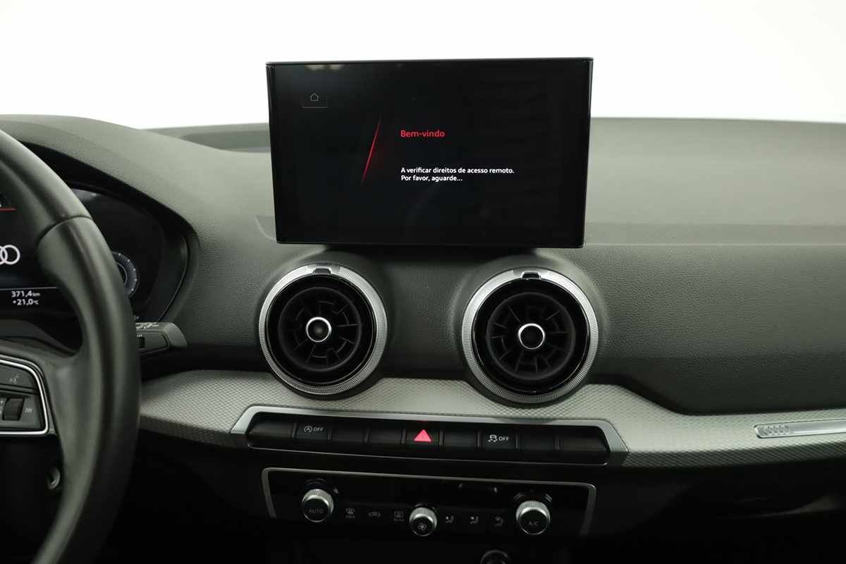 audi-q2-2025-gasolina-999cc