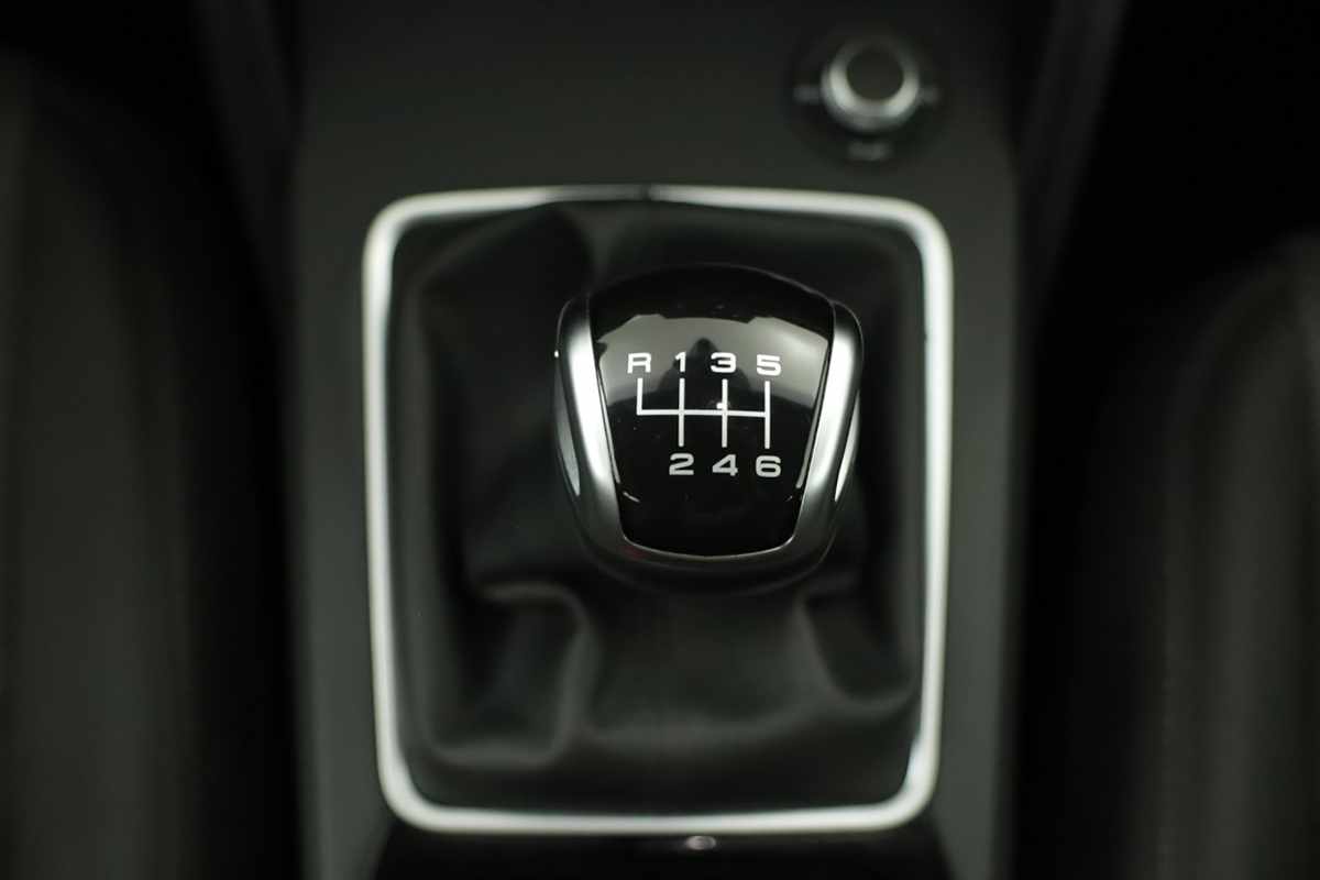 audi-q2-2025-gasolina-999cc