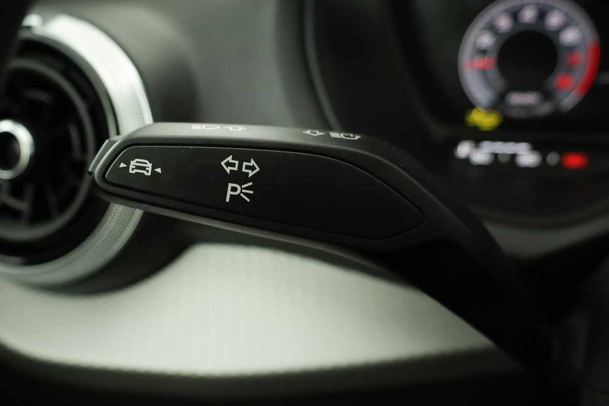 audi-q2-2025-gasolina-999cc