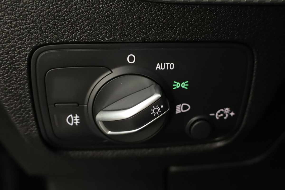 audi-q2-2025-gasolina-999cc